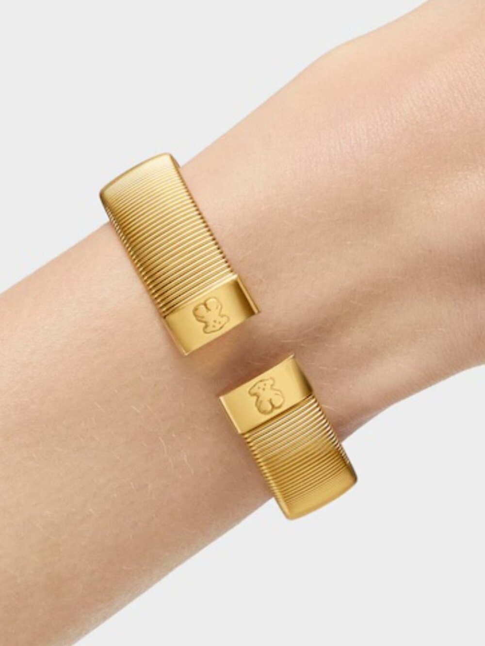TOUS ✨ Bulevar Bracelet Gold Color Stainless Steel bangle 🐻